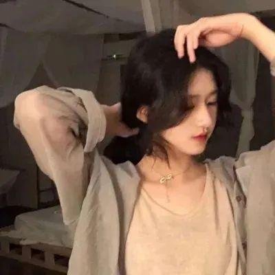 伴娘先拜堂